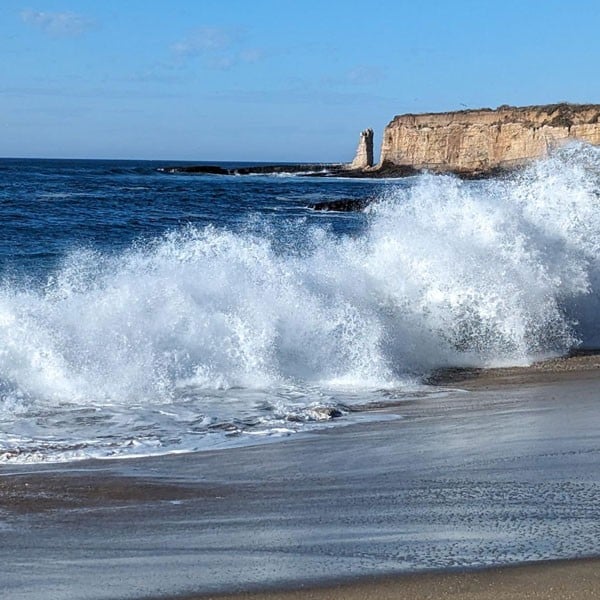 Ocean waves crashing on shore